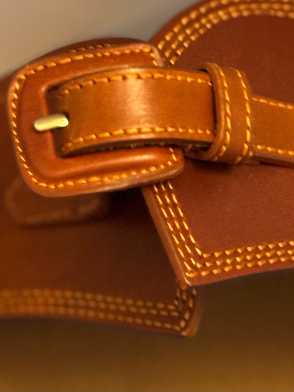 Stylish Linea Pelle brown genuine leather waist belt. Some staining see picture - Picture 7 of 15